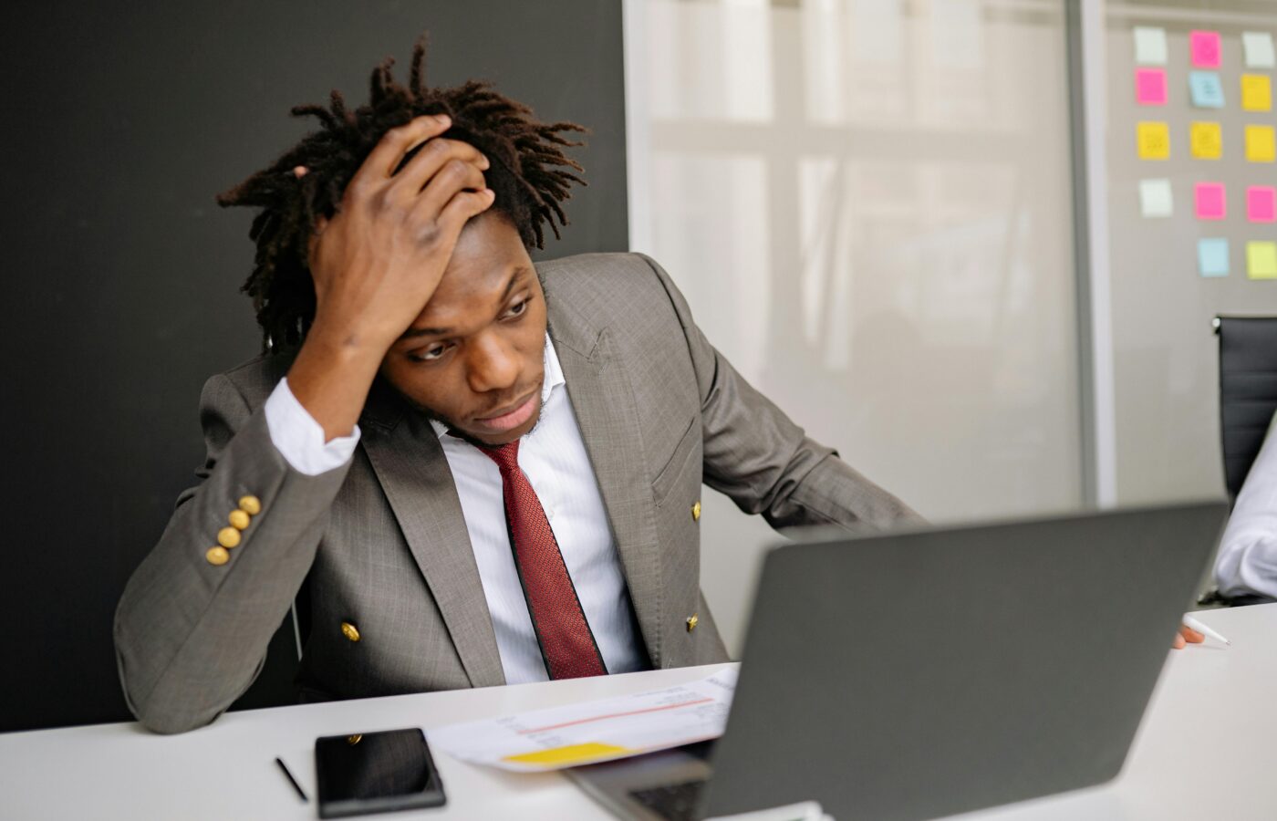 Why Your n8n Workflows Keep Failing at Night (Dealing with API Rate Limits and Silent Crashes)